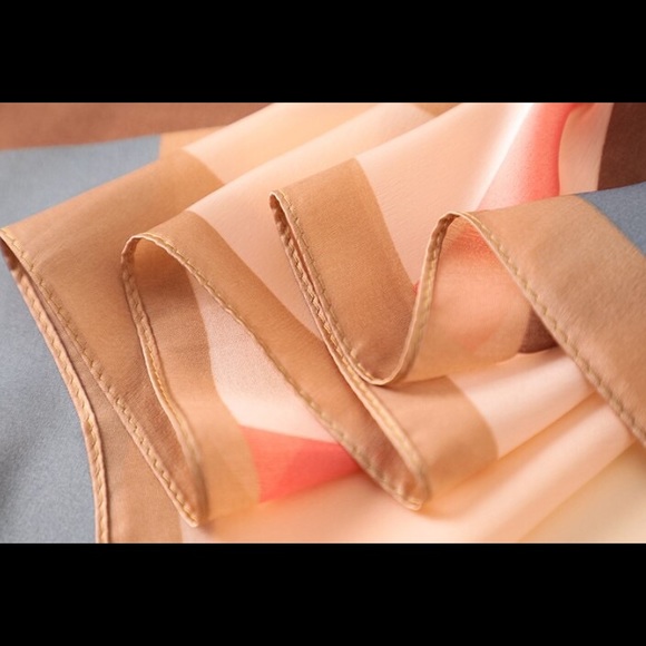 Scarf - Picture 6 of 7